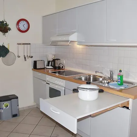 Apartamento Anbau Waldhotel - Ferienwohnung 45104 Goehren (Ruegen)